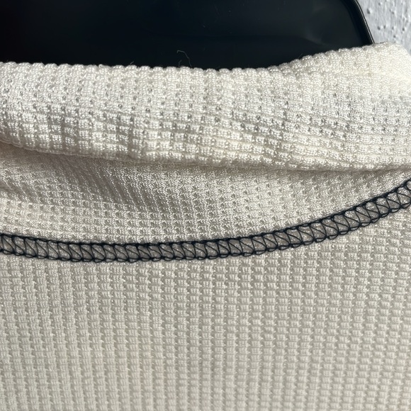 Sharon Young long sleeve lightweight top - Picture 9 of 9